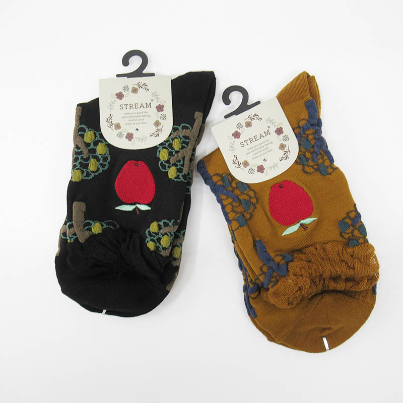STREAM  リンゴﾞ刺繍クルーソックス